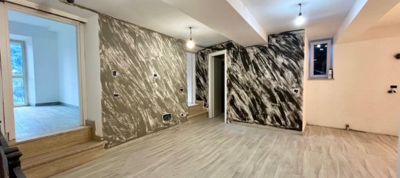 4 bedrooms Apartment in Genazzano, Italy No. 316685 3