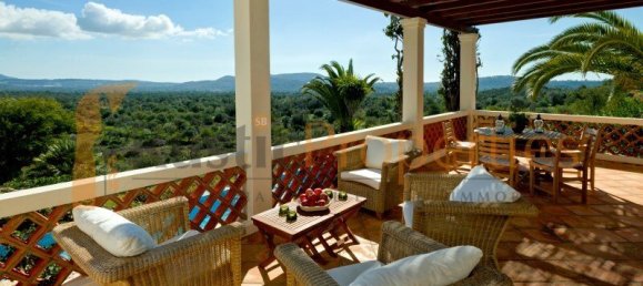 4 bedrooms Villa in Faro, Portugal No. 115537 3