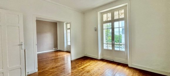 4 bedrooms Villa in Rennes, France No. 192300 3