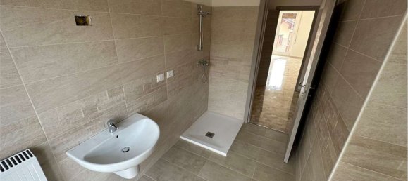 Квартира с 4 комнатами в Комо, Италия № 333695 10