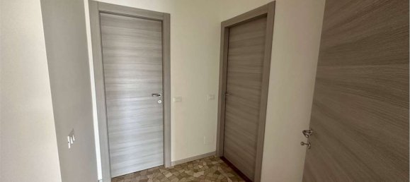 Квартира с 4 комнатами в Комо, Италия № 333695 12