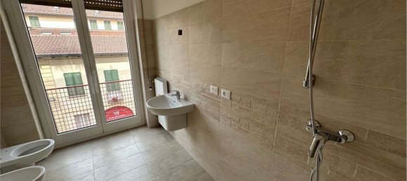 Квартира с 4 комнатами в Комо, Италия № 333695 9