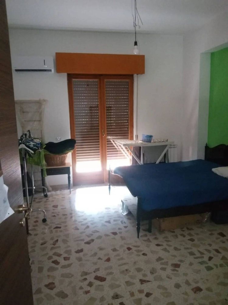 3 rooms Apartment in Reggio Calabria, Italy No. 88494