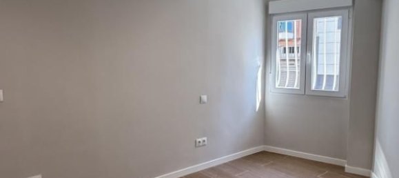 Apartamento de 2 dormitorios en Madrid, Spain No. 166563 15