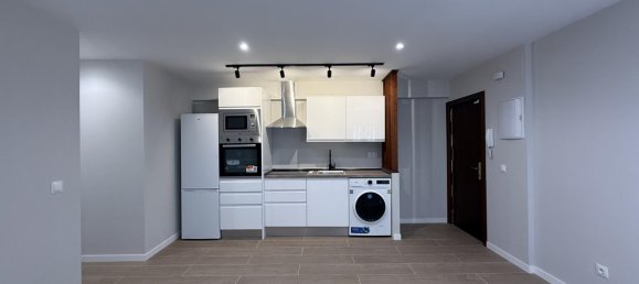 Apartamento de 2 dormitorios en Madrid, Spain No. 166563 12