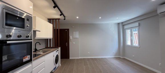 Apartamento de 2 dormitorios en Madrid, Spain No. 166563 14