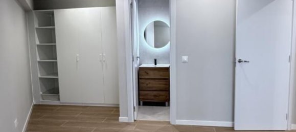 Apartamento de 2 dormitorios en Madrid, Spain No. 166563 17