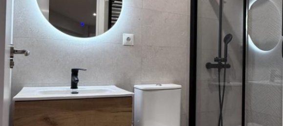 Apartamento de 2 dormitorios en Madrid, Spain No. 166563 19