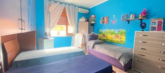 3-salle Appartement à Casoria, Italy No. 172640 4