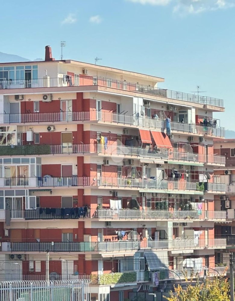 3-salle Appartement à Casoria, Italy No. 172640