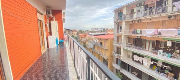 3-salle Appartement à Casoria, Italy No. 172640 12