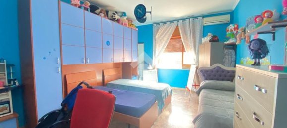 3-salle Appartement à Casoria, Italy No. 172640 5