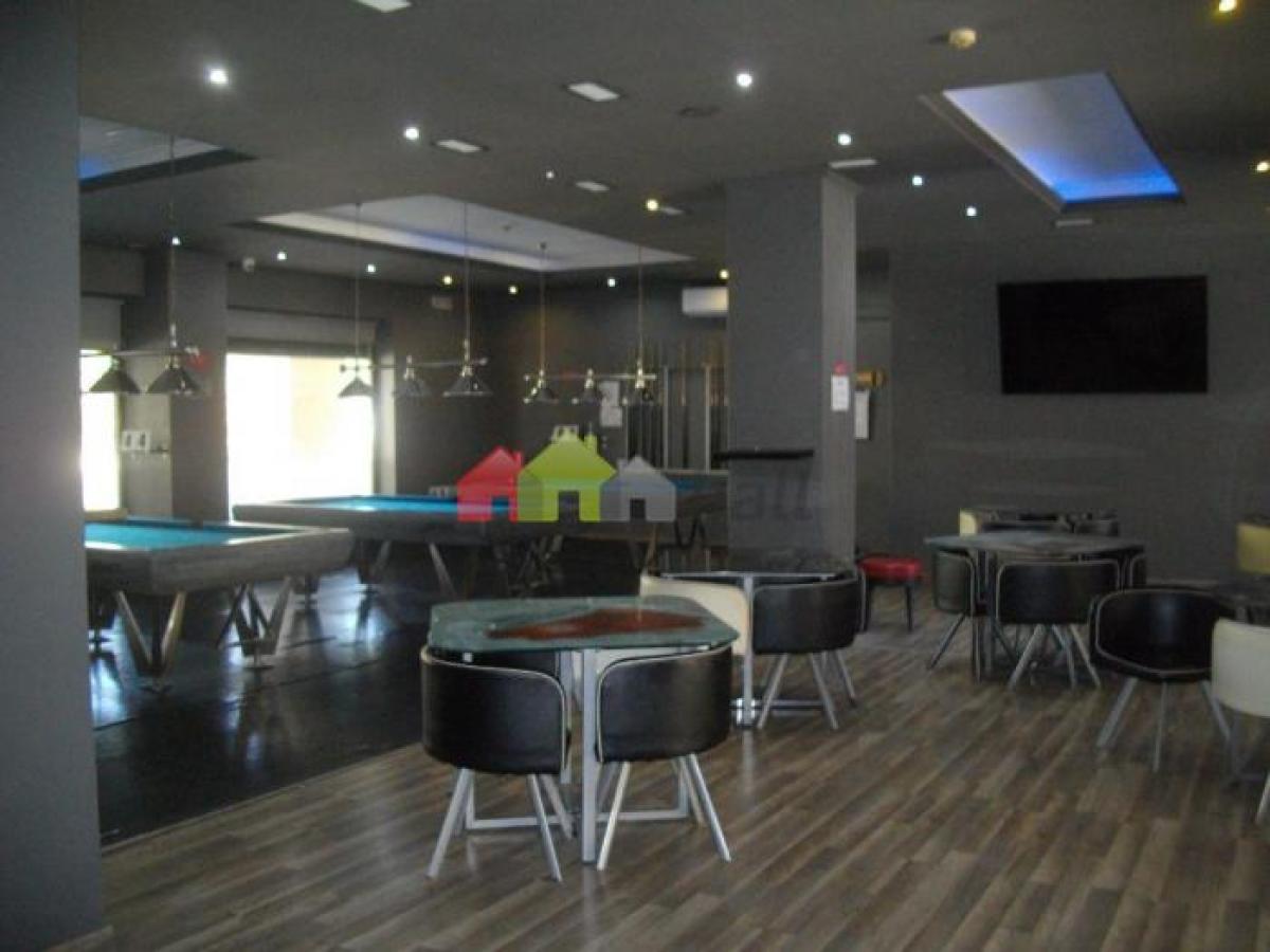 Laden in Palmela, Portugal 232m², Nr. 8322