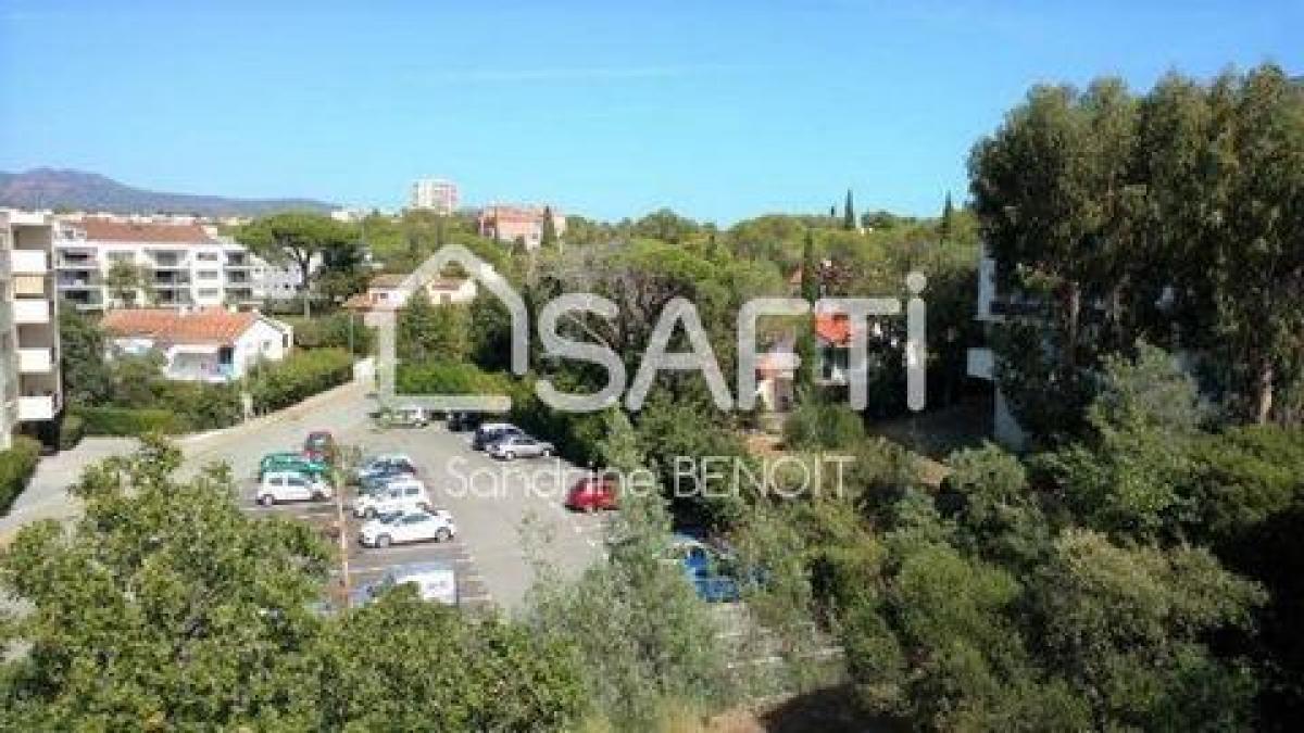 2 Schlafzimmer Wohnung in Saint-Raphael, France, Nr. 13135