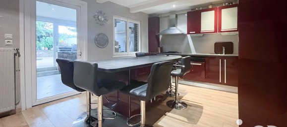 3 bedrooms House in Raismes, France No. 236394 4