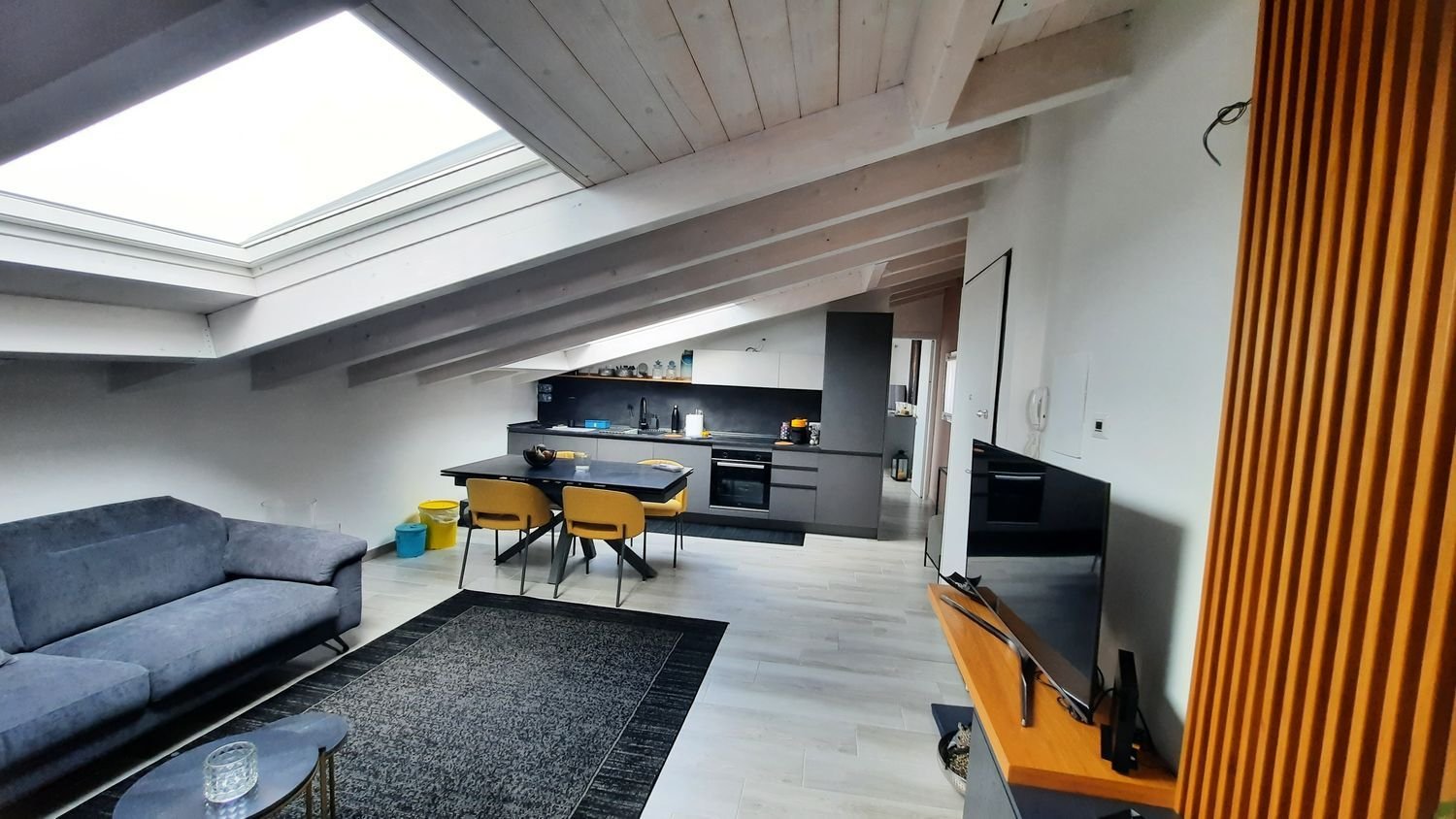 2غرفة شقة في Rome, Italy رقم 153248