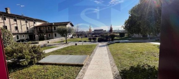 5 rooms Apartment in Pordenone, Italy No. 33172 2