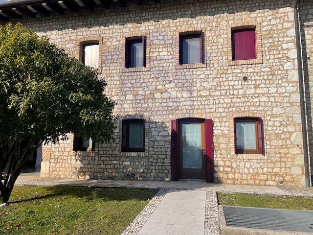 5 rooms Apartment in Pordenone, Italy No. 33172