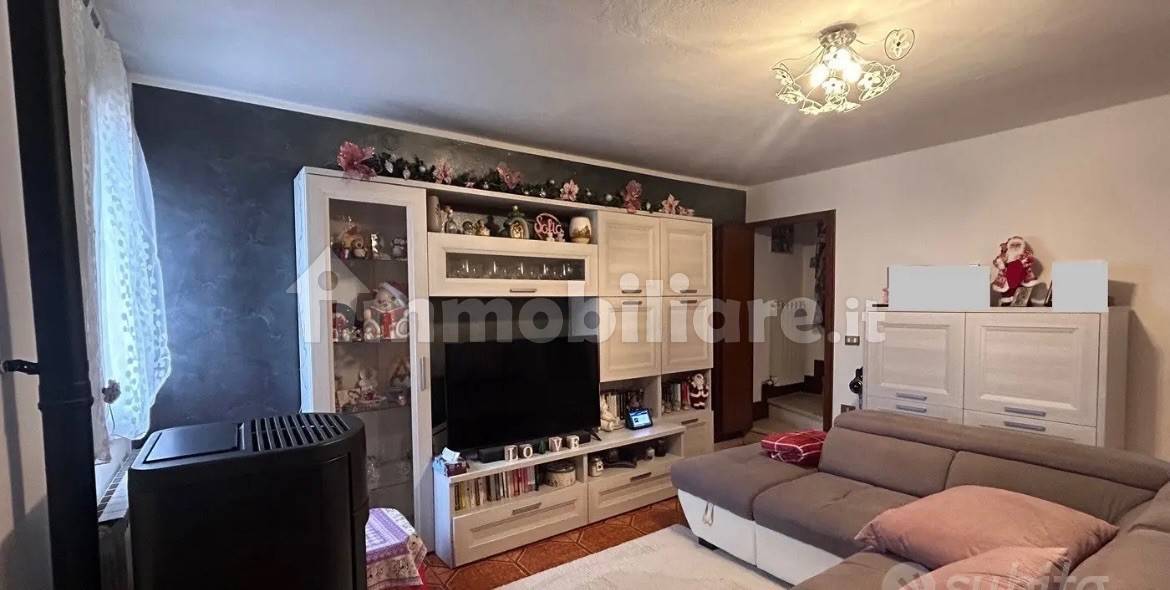 2 bedrooms House in Adria, Italy No. 251032