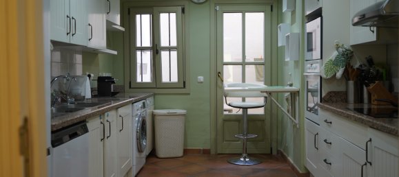 4 bedrooms Townhouse in Cadiz, Spain No. 185438 4