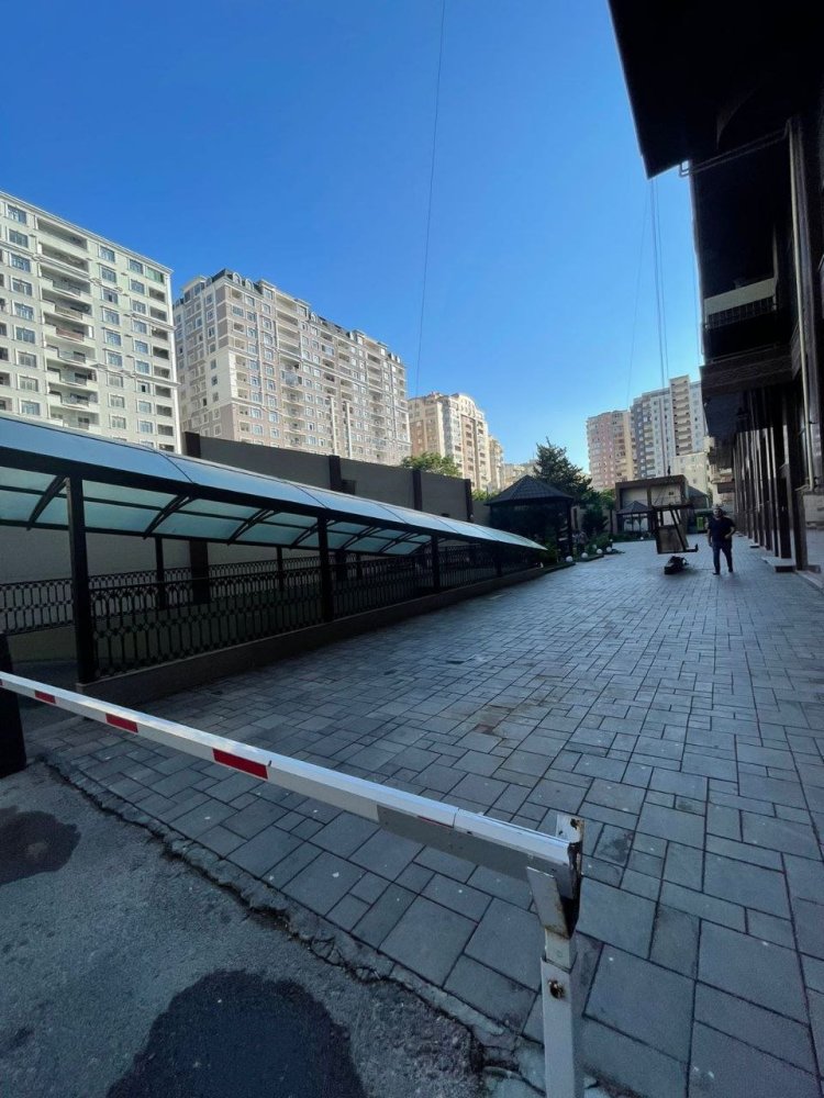 3 bedrooms Apartment in Nasimi, Azerbaijan No. 1606