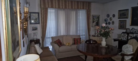 8 rooms Villa in Carrara, Italy No. 155975 4