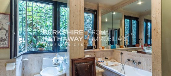 5 bedrooms Apartment in Rome, Italy No. 399171 11