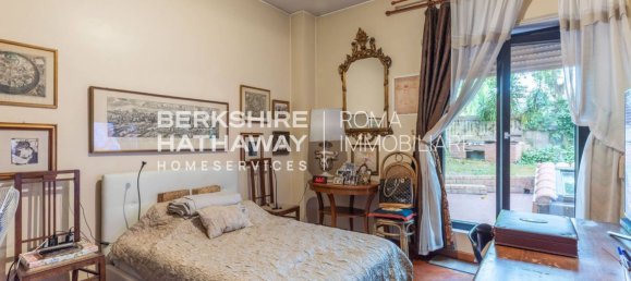 5 bedrooms Apartment in Rome, Italy No. 399171 3