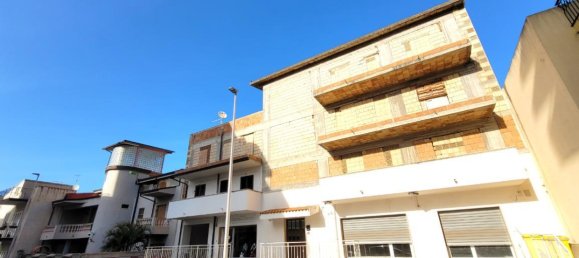 3 rooms Apartment in Reggio Calabria, Italy No. 236508 12