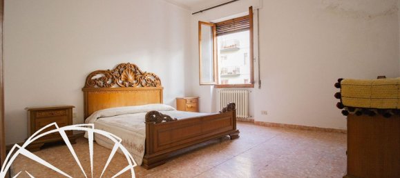 5 bedrooms Apartment in Correggio, Italy No. 168127 7