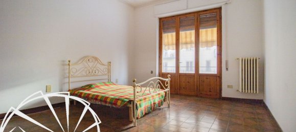 5 bedrooms Apartment in Correggio, Italy No. 168127 9