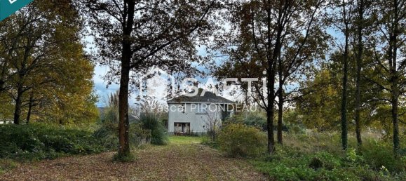 2 bedrooms House in La Chapelle-sur-Loire, France No. 152366 6