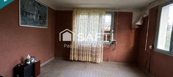 2 bedrooms House in La Chapelle-sur-Loire, France No. 152366 5