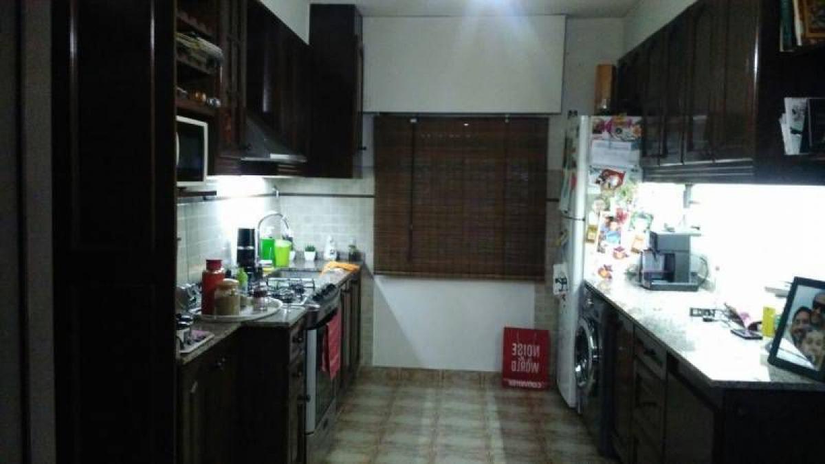 2 bedrooms House in Tres de Febrero, Argentina No. 57923