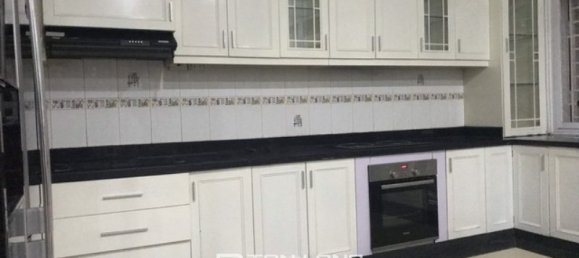 4 bedrooms Villa in Tay Ho, Vietnam No. 992 3