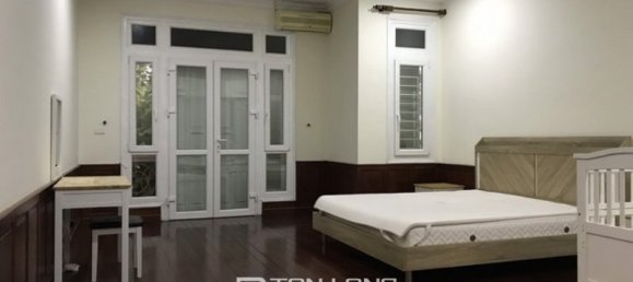 4 bedrooms Villa in Tay Ho, Vietnam No. 992 6