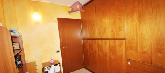 3 rooms Apartment in Dalmine, Italy No. 24372 16