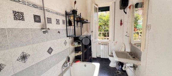 Apartamento de 2 dormitorios en Genoa, Italy No. 349986 21