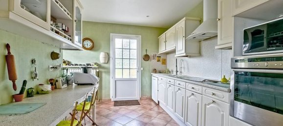 Casa de 4 dormitorios en Villiers-Adam, France No. 360370 3