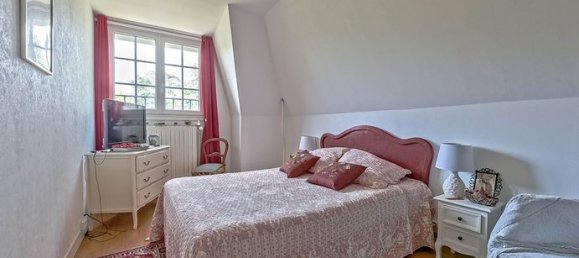 Casa de 4 dormitorios en Villiers-Adam, France No. 360370 11