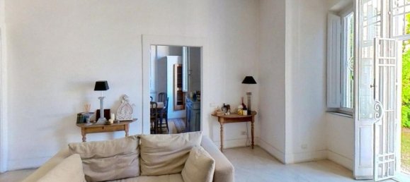 3 bedrooms Villa in Livorno, Italy No. 371623 8