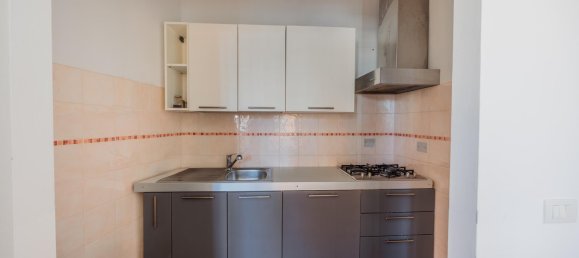 2 Schlafzimmer Haus in San Miniato, Italy, Nr. 236273 9