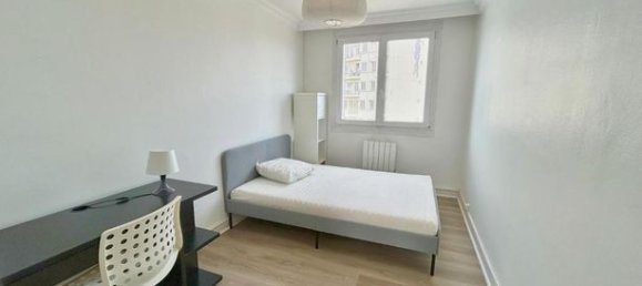3 Schlafzimmer Wohnung in Saint-Etienne, France, Nr. 306902 7