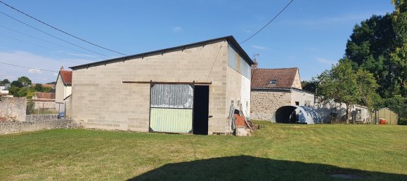 3 bedrooms House in Marigny-le-Chatel, France No. 88064 2