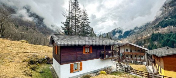 2 غرف نوم فيلا في Boccioleto, Italy رقم 356025 23