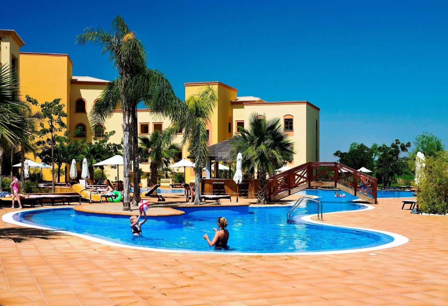 2 bedrooms Apartment in Quarteira, Portugal No. 335682