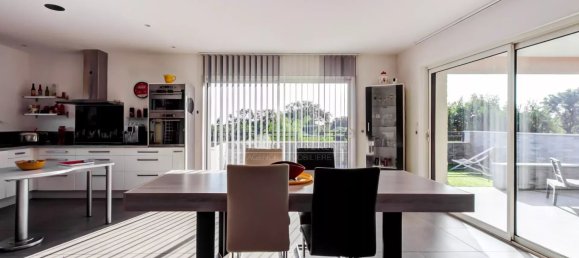 4 bedrooms Villa in Solaro, France No. 218889 8