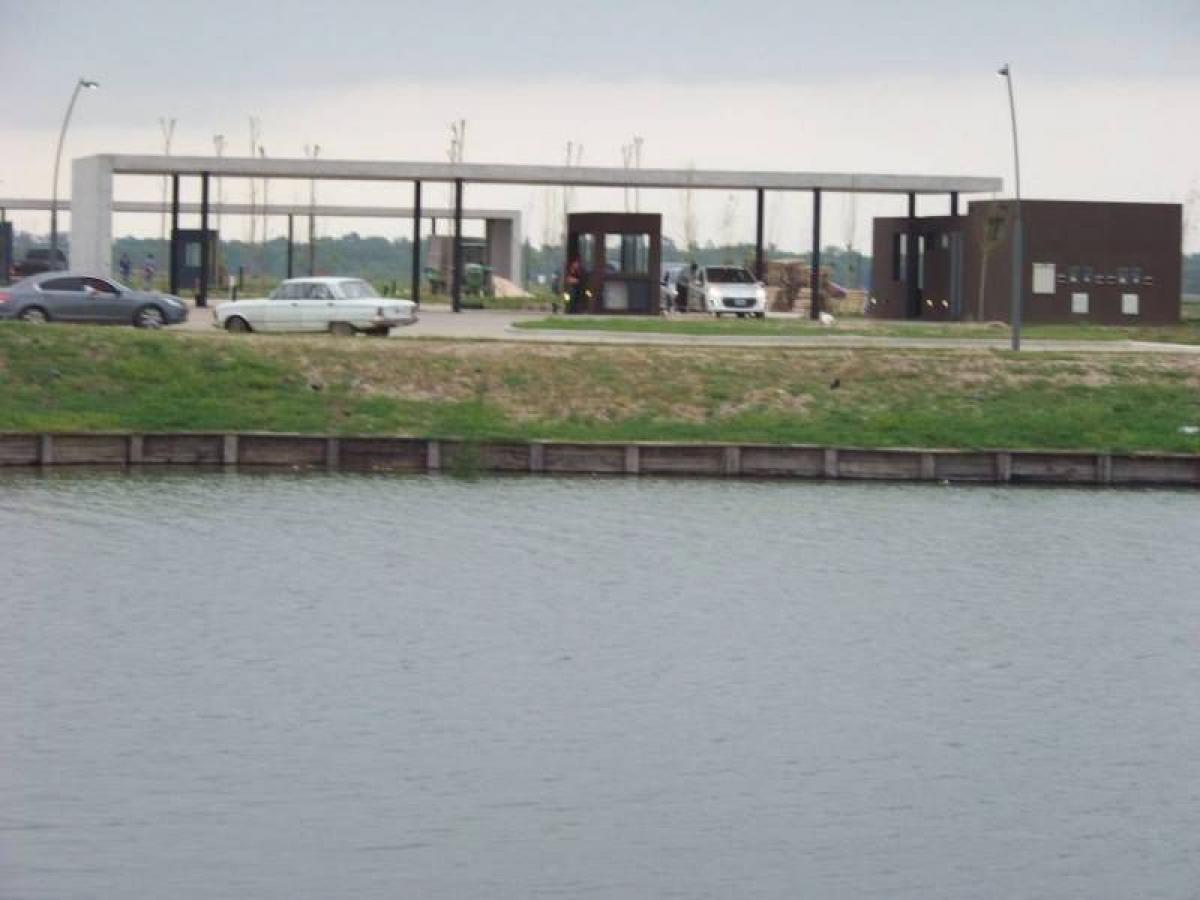  Land in Escobar, Argentina No. 119567