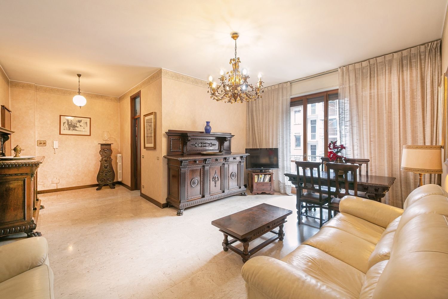 3 Schlafzimmer Wohnung in Cinisello Balsamo, Italy, Nr. 364998