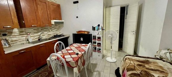 1 bedroom Apartment in Naples, Italy No. 94964 4